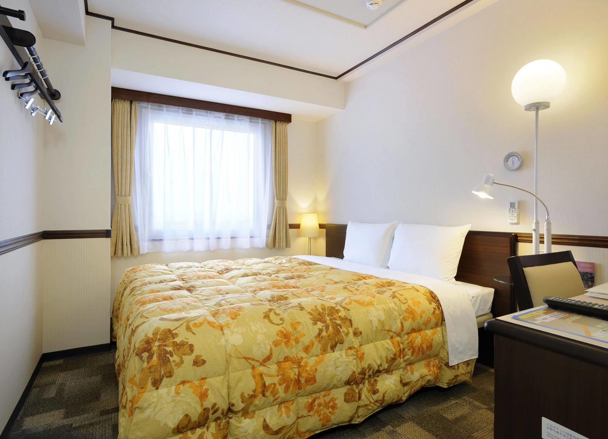 新干线新山口站东横旅馆酒店 外观 照片